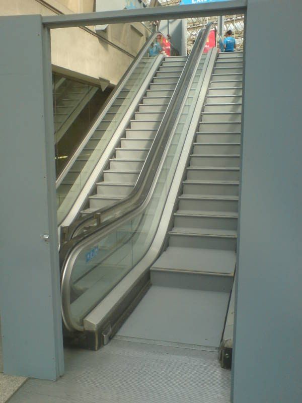 Escalator permanently stairs