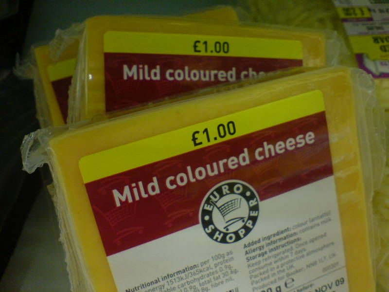 Mild coloured cheese